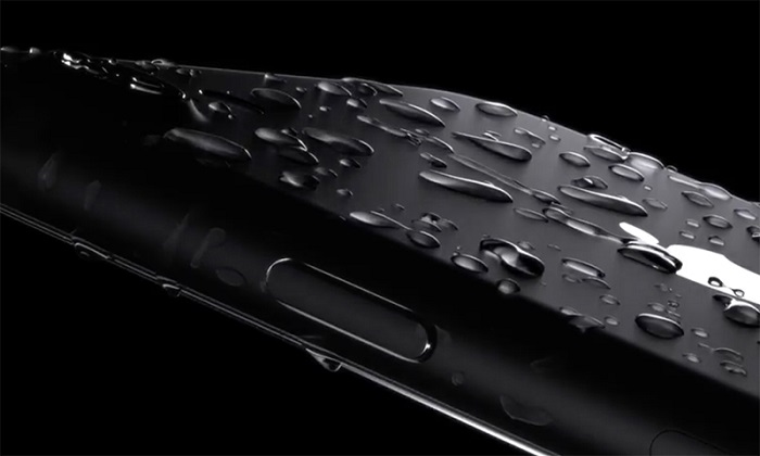 apple-iphone-7-water-resistant-00